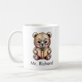 Cute Baby Grizzly Bear Reading a Book Custom コーヒーマグカップ (左)