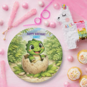 Cute Baby Hatchling Dinosaur Birthday ペーパープレート (パーティー)