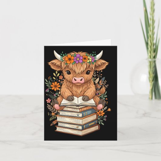 Cute Baby Highland Cow Reading Book Librarian Book カード (正面)