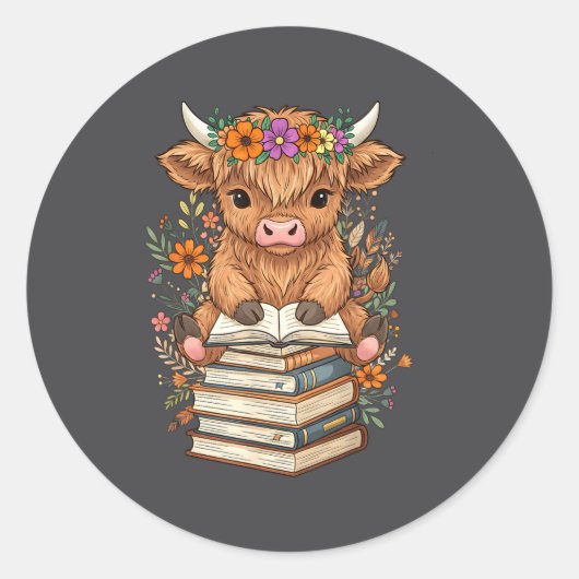 Cute Baby Highland Cow Reading Book Librarian Book ラウンドシール (正面)
