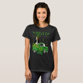 Cute Basset Hound Leprechaun Hat Truck Shamrock St Tシャツ (正面フル)