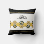 Cute Be Kind Bumble Bee Honeycomb Accent クッション (裏面)