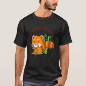 cute bear eating bamboo tシャツ (正面)