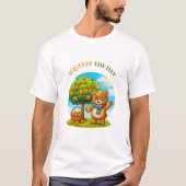 Cute Bear & Orange Tree - Squeeze The Day Illustra Tシャツ (正面)