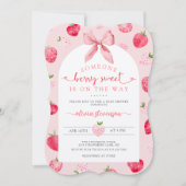 Cute Berry Sweet Strawberry Pink Baby Shower 招待状 (正面)