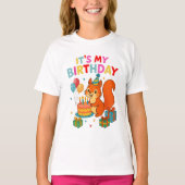 Cute Birthday Squirrel Celebration Party Design Tシャツ (正面)