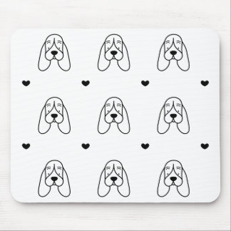 Cute Black and White Basset Hound Heart Pattern マウスパッド