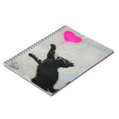 Cute Black Cat Playing with A Pink Heart ノートブック (左側)