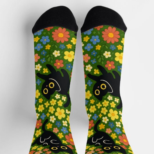 Cute Black Cats Floral Meadow Pattern ソックス (上部)