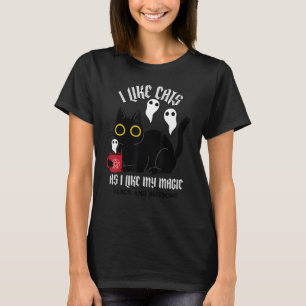 Cute Black Kitty Witchy With Ghosts Black Magic Tシャツ