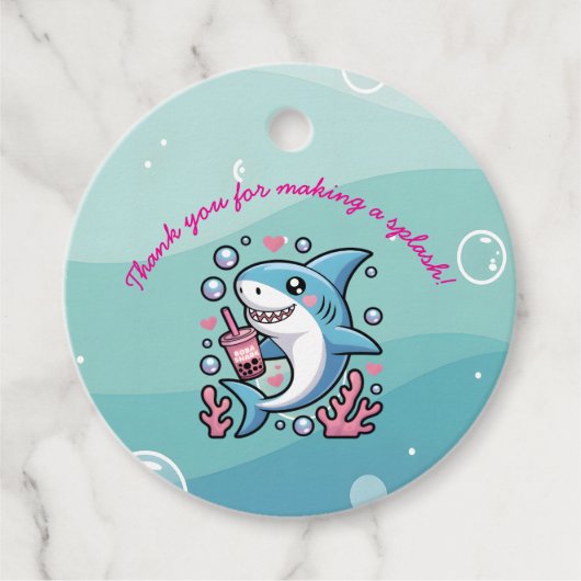 Cute Blue Boba Shark Hearts Baby Shower フェイバータグ (正面)