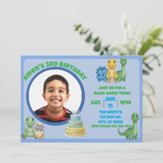 Cute Blue Dinosaur with Picture Birthday 招待状 (スタンド正面)