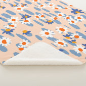 Cute botanical seamless pattern. Small daisies sca シェルパブランケット (3/4)