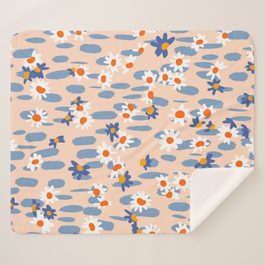 Cute botanical seamless pattern. Small daisies sca シェルパブランケット (正面(横))