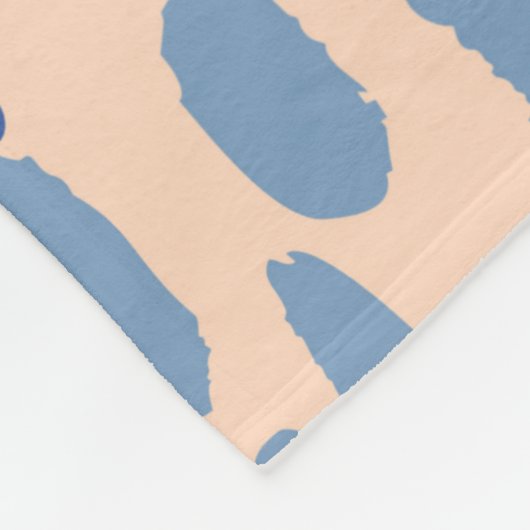 Cute botanical seamless pattern. Small daisies sca フリースブランケット (角)