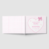 Cute Bow Pastel Pink Gingham Baby Shower ゲストブック (全面)