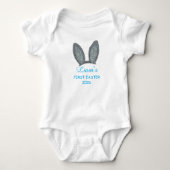 Cute Bunny Ears Boy First Easter 2026 Personalized ベビーボディスーツ (正面)