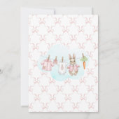 Cute Bunny Girl Clothesline Baby Shower  招待状 (裏面)
