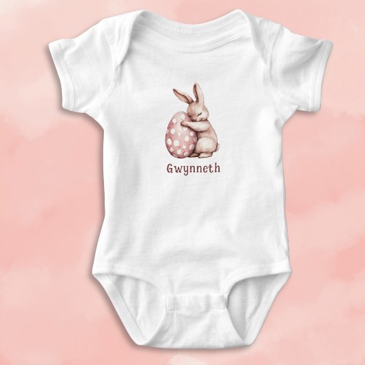 Cute Bunny Hugging Polka Dot Egg Monogram ベビーボディスーツ
