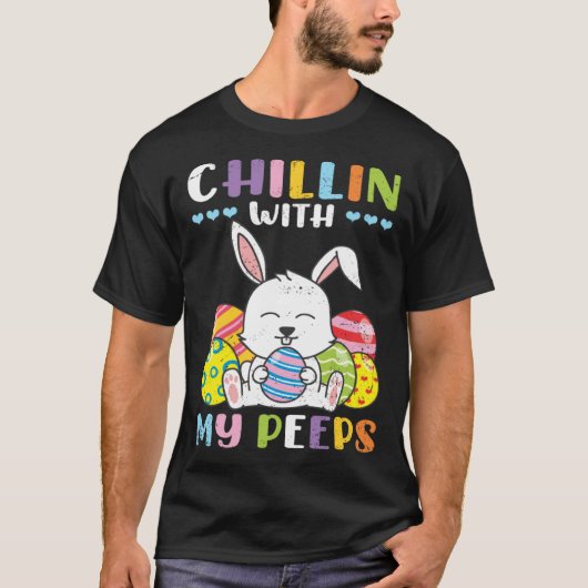 Cute Bunny Rabbit Chilling People Happy Easter Sea Tシャツ (正面)