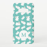 Cute Bunny Rabbit Pattern on Teal Monogram Samsung Galaxy S10Eケース<br><div class="desc">Adorable white bunny pattern on teal (you can customise background color)</div>
