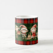 Cute Busy Elves Christmas Green Plaids コーヒーマグカップ (中央)