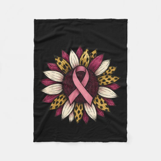 Cute But Dangerous Karate Taekwondo Pig Karate Gir フリースブランケット (正面)