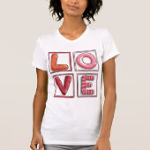 Cute Candy-Style LOVE Typography Illustration  Tシャツ (正面)
