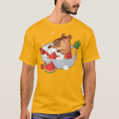 Cute Capybara Fruit Bath Spa Day Kawaii Animal Ill Tシャツ (正面)