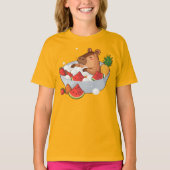 Cute Capybara Fruit Bath Spa Day Kawaii Animal Ill Tシャツ (正面)