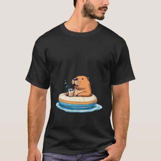 Cute Capybara on pool float drinking bubble tea Tシャツ