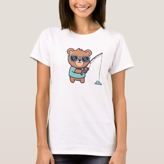 Cute Cartoon Bear Fishing T-Shirt – Funny Sunglass Tシャツ (正面)