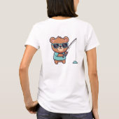 Cute Cartoon Bear Fishing T-Shirt – Funny Sunglass Tシャツ (裏面)