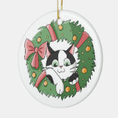 Cute Cartoon Cat in Christmas Wreath Ornament セラミックオーナメント (左)