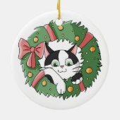Cute Cartoon Cat in Christmas Wreath Ornament セラミックオーナメント (裏面)