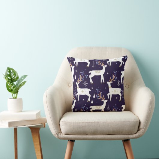 Cute cartoon deer seamless pattern, nursery backgr クッション (椅子)