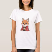 Cute Cartoon Fox Wrapped in Red Polka Dot Blanket Tシャツ (正面)