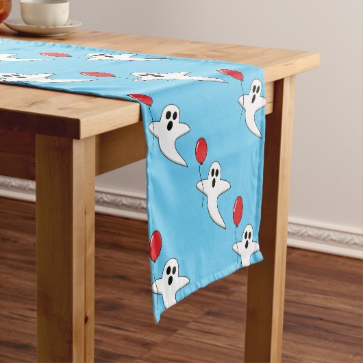 Cute Cartoon Ghost with Red Balloon Pattern ショートテーブルランナー (インサイチュ)