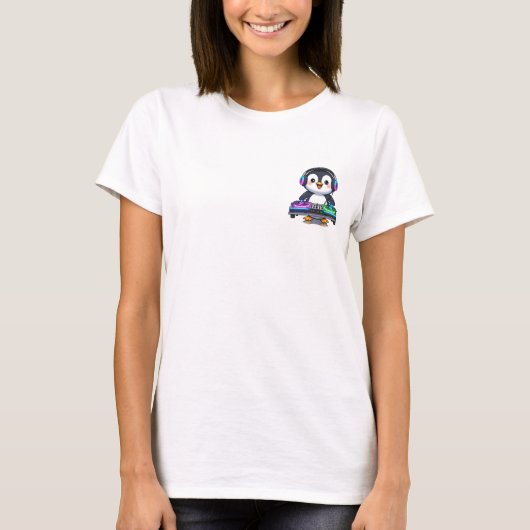 Cute Cartoon Penguin DJ Illustration Tシャツ (正面)
