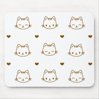 Cute Cat and Heart Pattern Brown on White マウスパッド