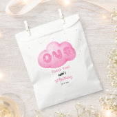 Cute Cat Font Watercolor Pink Cloud 1st Birthday フェイバーバッグ (クリップ留めされた状態)