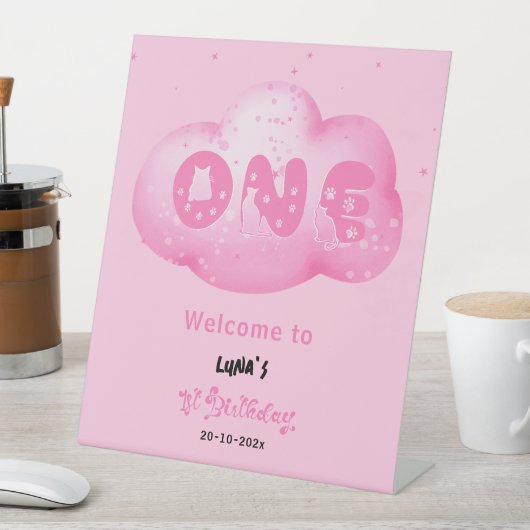 Cute Cat Font Watercolor Pink Cloud 1st Birthday 台座サイン (インサイチュ)
