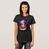 Cute Cat Inside Donut in Space Boys Girl  Kitty in Tシャツ (正面フル)