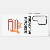 Cute Cat on Books "Introvert in Progress" Samsung Galaxyケース (裏面横)