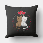 Cute Cat Snuggle Love Illustration T-Shirt クッション (裏面)