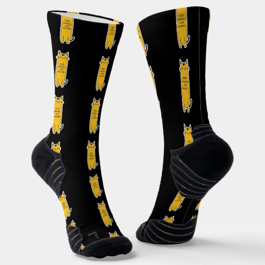 Cute Cat With Whisker Warmth Minimalist Design ソックス (傾斜あり)