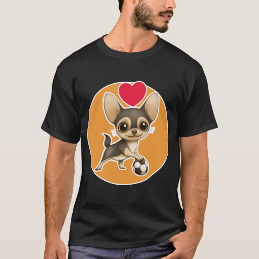Cute Chihuahua playing with its ball Tシャツ (正面)