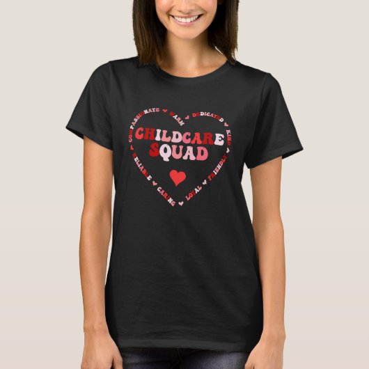Cute Childcare Squad Valentines Day Heart Tシャツ (正面)