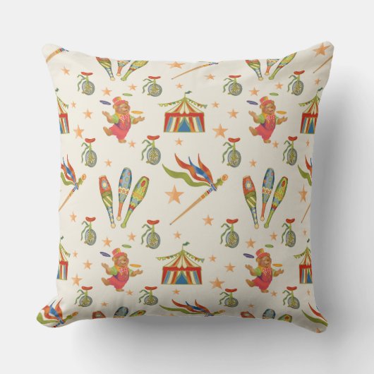 Cute Child's Circus Bear Theme Throw Pillow クッション (正面)