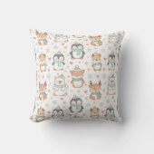 Cute Christmas Animals Throw Pillow – Festive Holi クッション (正面)